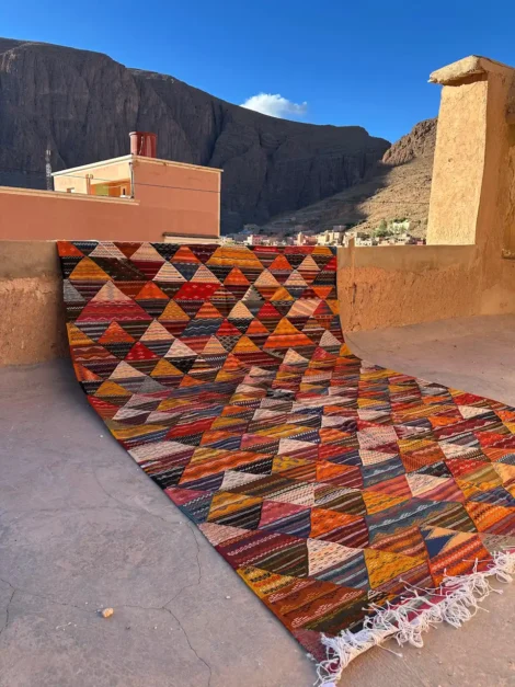 Handwoven Kharita Akhnif Wool Silk Flat-Weave Rug