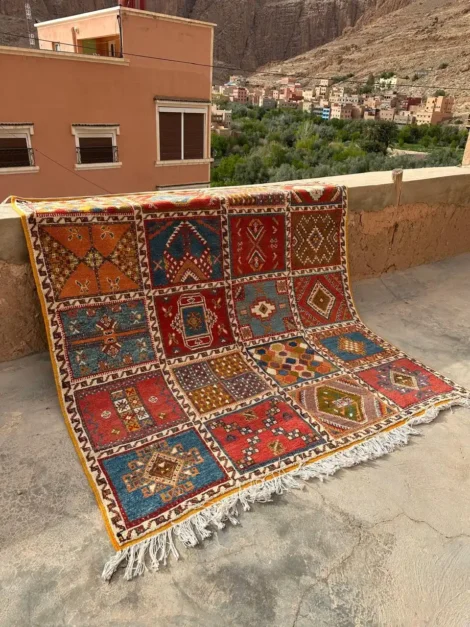 Authentic Taznakht Square Rug 170x170 cm – Handwoven Moroccan Wool