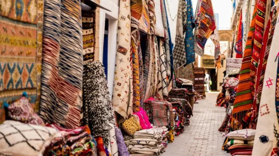 How to Tell if a Moroccan Berber Rug Is Authentic: 9 Signs to Look For