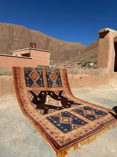 Taznakht Rug 250x150 cm – Handwoven Moroccan Wool Reversible Tribal Carpet