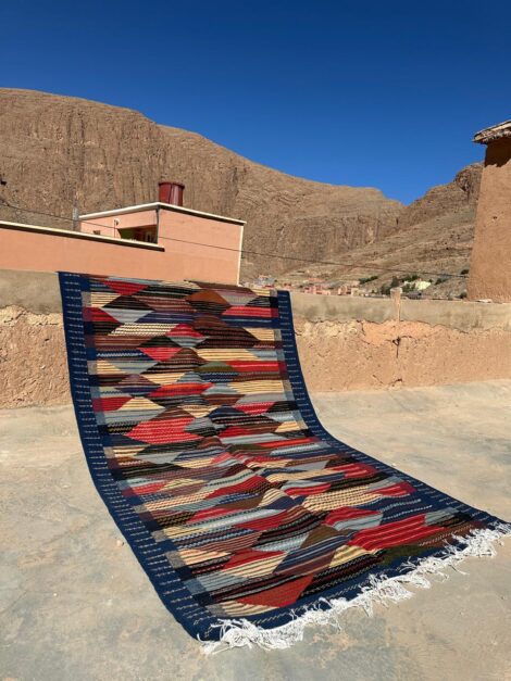 Kharita Rug 250x150 cm – Handwoven Akhnif Tribe Moroccan Flat-Weave Wool Kilim